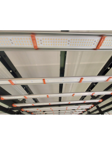 Panneau LED U-SPECTRUM 650W 110x110cm